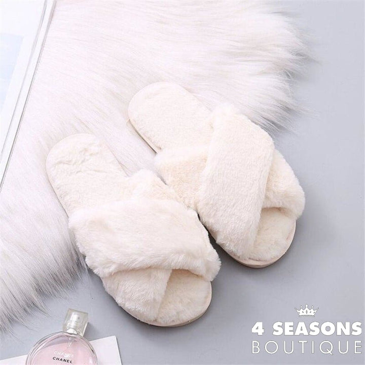 Chinelo Pantufa Ísis Valverde - 4 Seasons Boutique