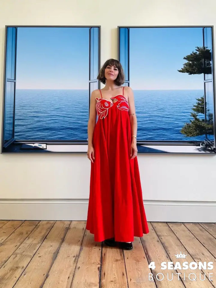 Summer 2024 New Fashion Chic Sleeveless Red Fish Shaped Bra Sling Long Dress Backless Loose Pleated